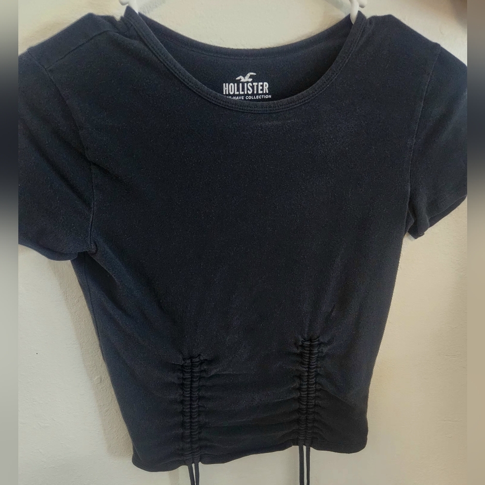 Hollister baby tee